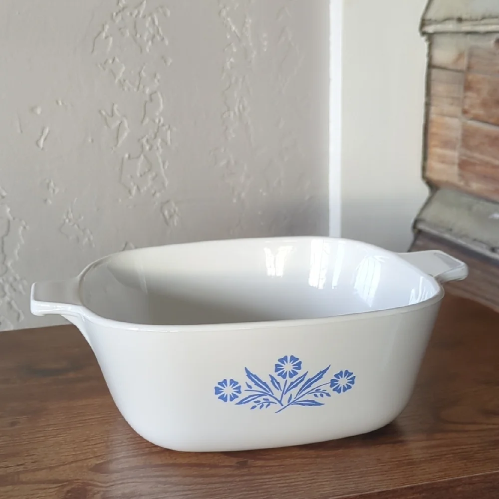 Vintage Corningware White Baking Dish with Blue Cornflower Floral Pattern 1.5 Qt